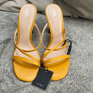 Zara mustard strappy mule